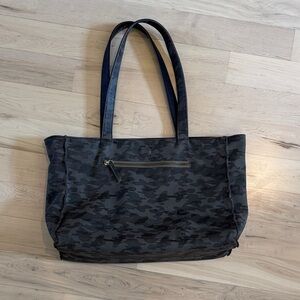 Joy Susan Camouflage Shoulder Bag - Black and Blue